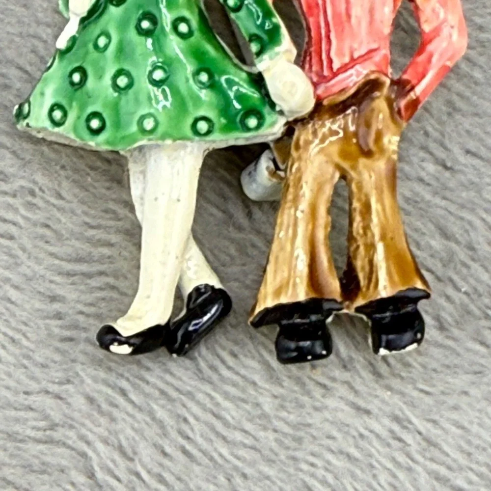 Vintage Couple Brooch Enamel Pendant‎ Bale Signed